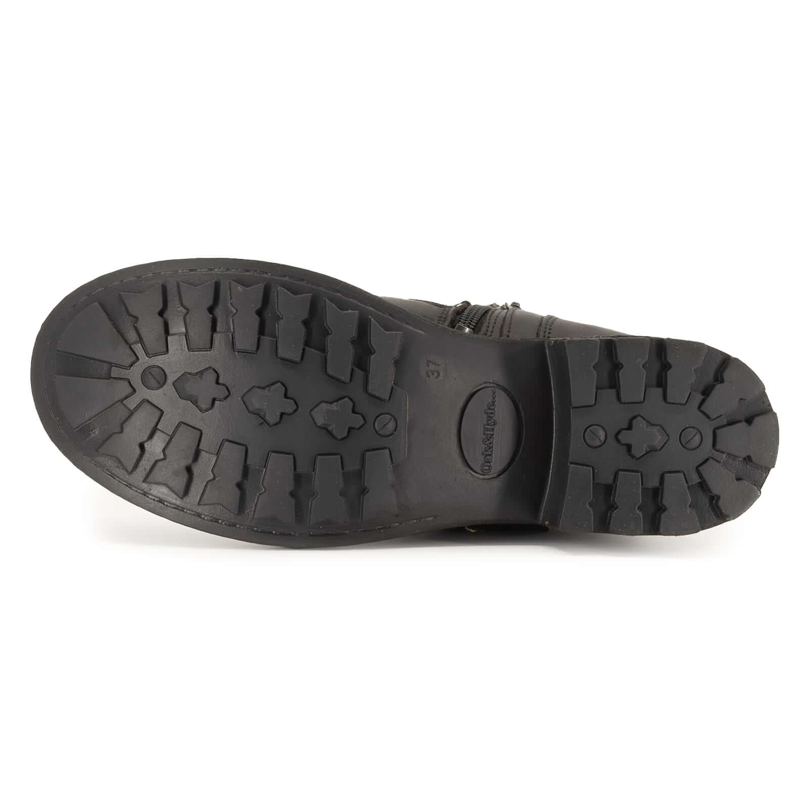 outsole of the crest demi 2 boots in black on white background
