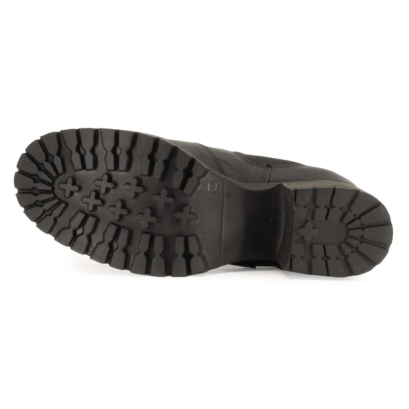 outsole of black oak & hyde kensington 2 boots showing deep tread grip pattern