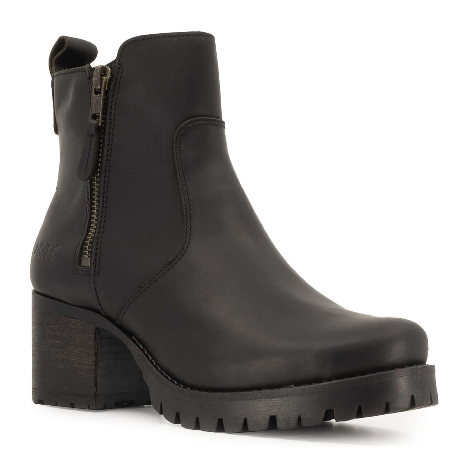 angled front view of black oak & hyde kensington zip ankle boots showing round toe and zip fastening