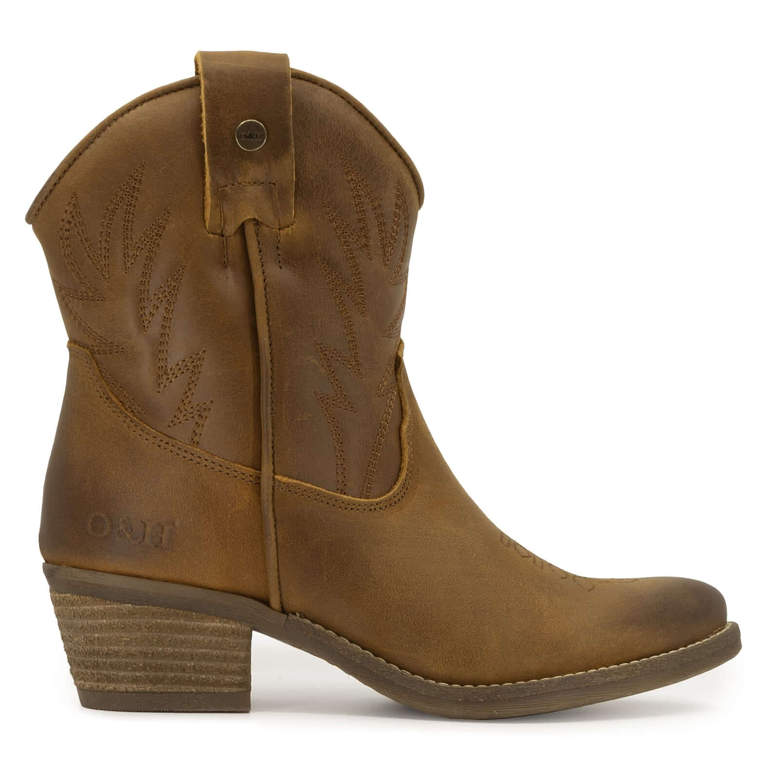 straight on view of the texan ankle boot showing pointed toe and stitching