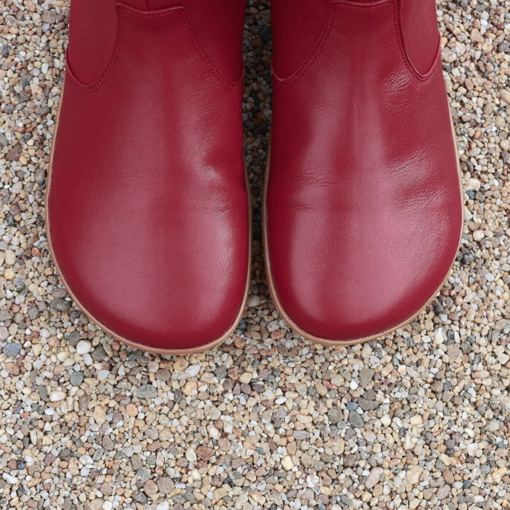 top down view of willow 2 chelsea boots in red showing the toe box shape