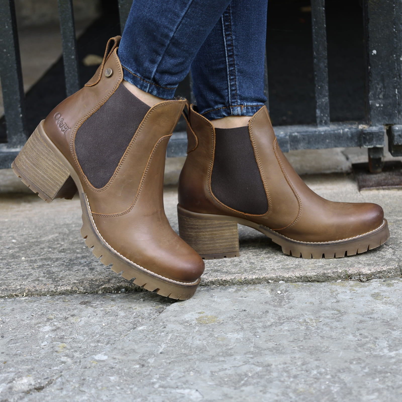dark brown oak & hyde kensington 2 chelsea boots worn outdoors showing chelsea boot profile and block heel