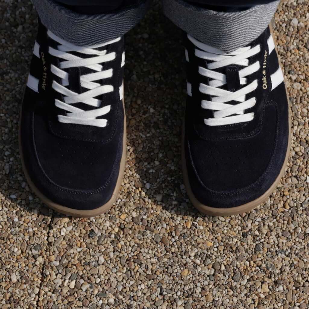 top down view of mens larch barefoot trainers in navy showing the toe shape